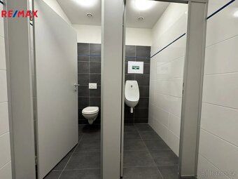 We offer for rent modern storage/commercial space of size 239.38 m² with excellent…
