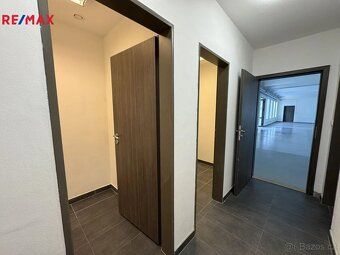 We offer for rent modern storage/commercial space of size 239.38 m² with excellent…