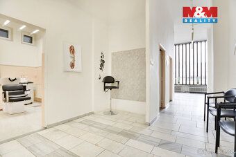 Nabízíme k prodeji atraktivní komerční prostor o rozloze 159