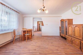Looking for quiet country living with your own garden but also need excellent accessibility to town?