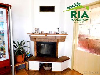 Nabízíme k prodeji velmi prostorný rodinný dům 6+kk z roku 1