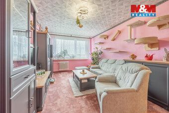 Prodej bytu 3kk o užitné ploše 65 m² v 8. patře panelového d