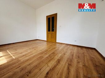 Nabízíme k dlouhodobému pronájmu půvabný byt 2+kk o výměře 6