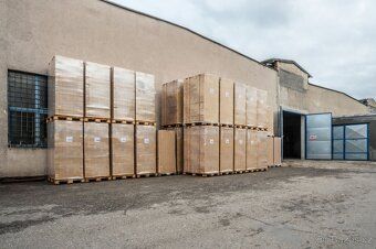 Nabízíme k pronájmu skladovou plochu o rozloze 1000-2000 m2 
