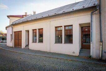 Ref code 00060 We offer for rent two commercial spaces (possible connection in one unit)