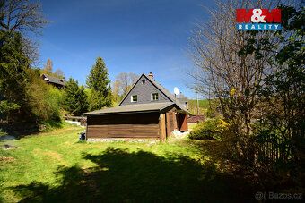 We offer for sale a cottage in a quiet part of the village of Spálené (cadastral area