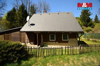 We offer for sale a cottage in a quiet part of the village of Spálené (cadastral area