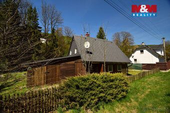 We offer for sale a cottage in a quiet part of the village of Spálené (cadastral area