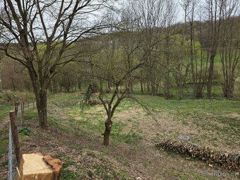 I offer beautiful land with an area of 1,671 sqm in the village of Doubravy near Zlin.