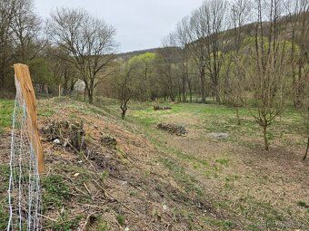 I offer beautiful land with an area of 1,671 sqm in the village of Doubravy near Zlin.