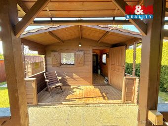 We offer for sale a well-maintained garden in private ownership