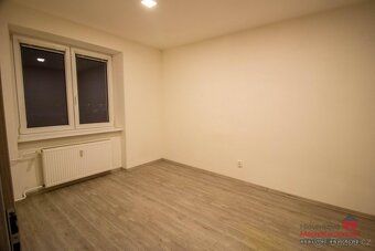 We offer for rent a spacious 3BR apartment located in Ostrava on Plechanovova street.