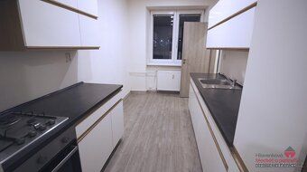 We offer for rent a spacious 3BR apartment located in Ostrava on Plechanovova street.