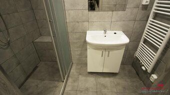 We offer for rent a spacious 3BR apartment located in Ostrava on Plechanovova street.