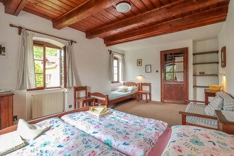 We offer for sale a Bohemian Forest family guesthouse in one of the most beautiful mysterious…