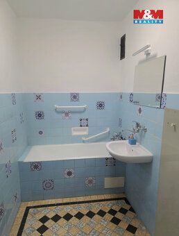 Pronájem bytu 3+1 o užitné ploše 80 m², 1. patro ze 4 v cihl