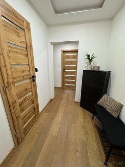 We would like to introduce you to a completely renovated apartment 2+