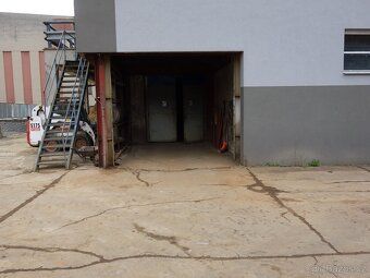 Rent non-residential space for storage, production and parking in an industrial zone with truck access.