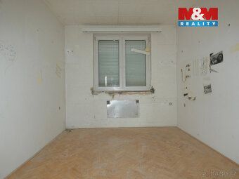 Prodej velkého rodinného domu v klidné čtvrti v Ledči nad Sá