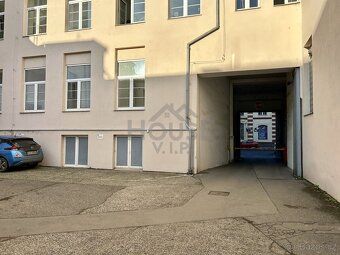 Ev.č. 01284 Nabízíme k pronájmu samostatný kancelářský prost