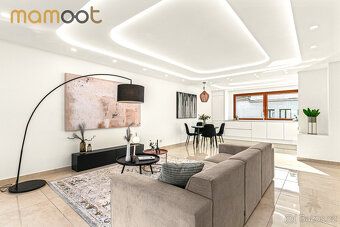 Looking for a modern house within walking distance of the square that still offers absolute privacy?