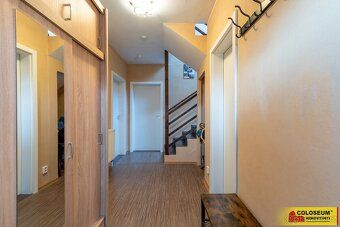 Ev.č. E1424BL007 Lukrativně nabízíme moderní rodinný dům z r