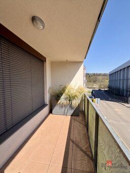 PRODEJ | Moderní byt 3+kk | 65m² | lodžie | sklep | garážové
