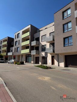 PRODEJ | Moderní byt 3+kk | 65m² | lodžie | sklep | garážové