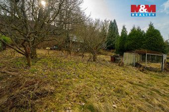 Nabízíme k prodeji zahradu o výměře 512 m² v klidné části ob