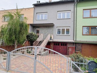 Pronájem útulného a čistého bytu 65 m2, s velkým balkónem s 