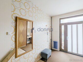 Nabízíme pronájem řadového rodinného domu 5+1 s lodžií, skle