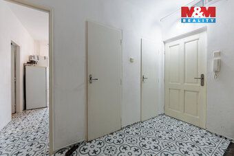 Hledáte krásný slunný byt v blízkosti přírody a v dosahu měs