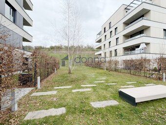 Nabízíme k pronájmu byt 2+kk/B, 58m2, v 1.patře novostavby s