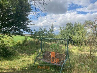 Ref. No. 00337 We offer for sale a family house in the village of Březník.