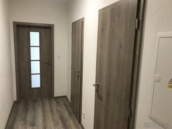 Pronájem bytu 1+kk, 42 m² Praha 8 Byt je vhodný pro maximáln