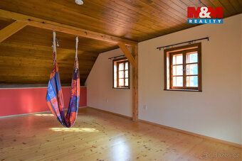 K dlouhodobému pronájmu nabízíme rodinný dům v Horní Libchav