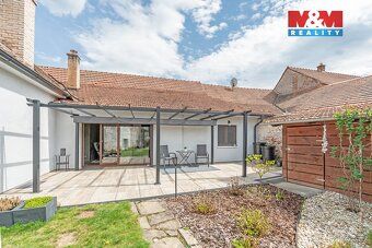 We offer for sale a semi-detached single-family house on the ground floor in the village of…