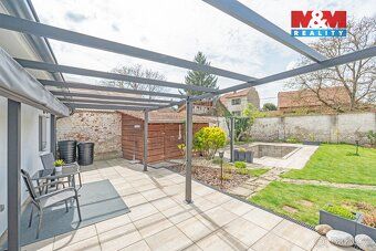 We offer for sale a semi-detached single-family house on the ground floor in the village of…