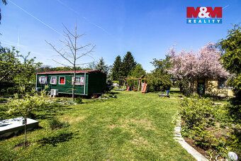 Nabízíme k prodeji pozemek o celkové výměře 1 522 m² v klidn
