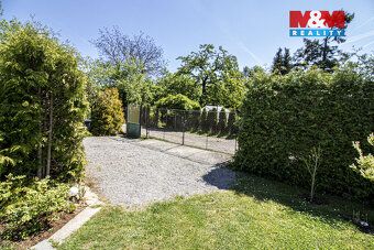 Nabízíme k prodeji pozemek o celkové výměře 1 522 m² v klidn