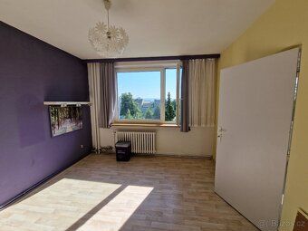 Nabízím k pronájmu prostorný a světlý byt 3+1 o velikosti 74