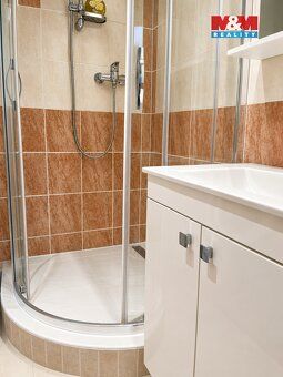 Nabízím k prodeji byt 2+1 o užitné ploše 64 m² v panelovém d