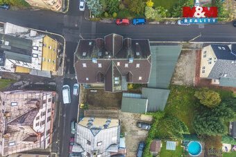 Looking for a business location in Liberec that combines great visibility, own facilities and hassle-free parking?