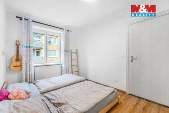 We offer a spacious and bright 4+1 apartment of 94 m² in high demand