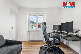 We offer a spacious and bright 4+1 apartment of 94 m² in high demand
