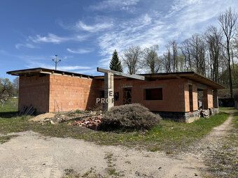 We offer for sale an under construction family house in the village of Čistá in Krkonoše…