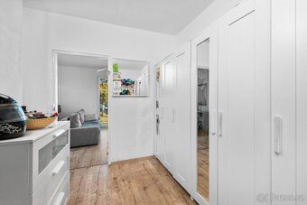 I am offering for sale a renovated 3BR apartment with balcony, which is located on the first…