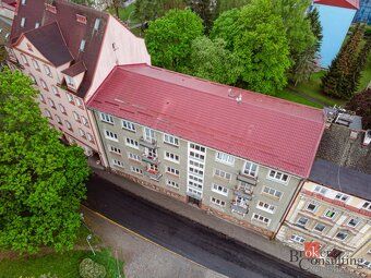 Prodej bytu 2+1 v centru AšeSvětlý byt 2+1 o ploše 56 m² se 