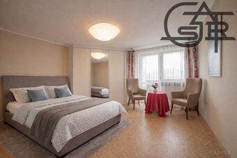 We offer for sale a family house in the village of Zásmuky, which is located 16 km from the…