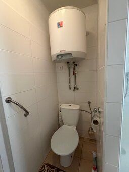 We offer for sale the right part of a semi-detached house 4+1, partially basemented, usable…